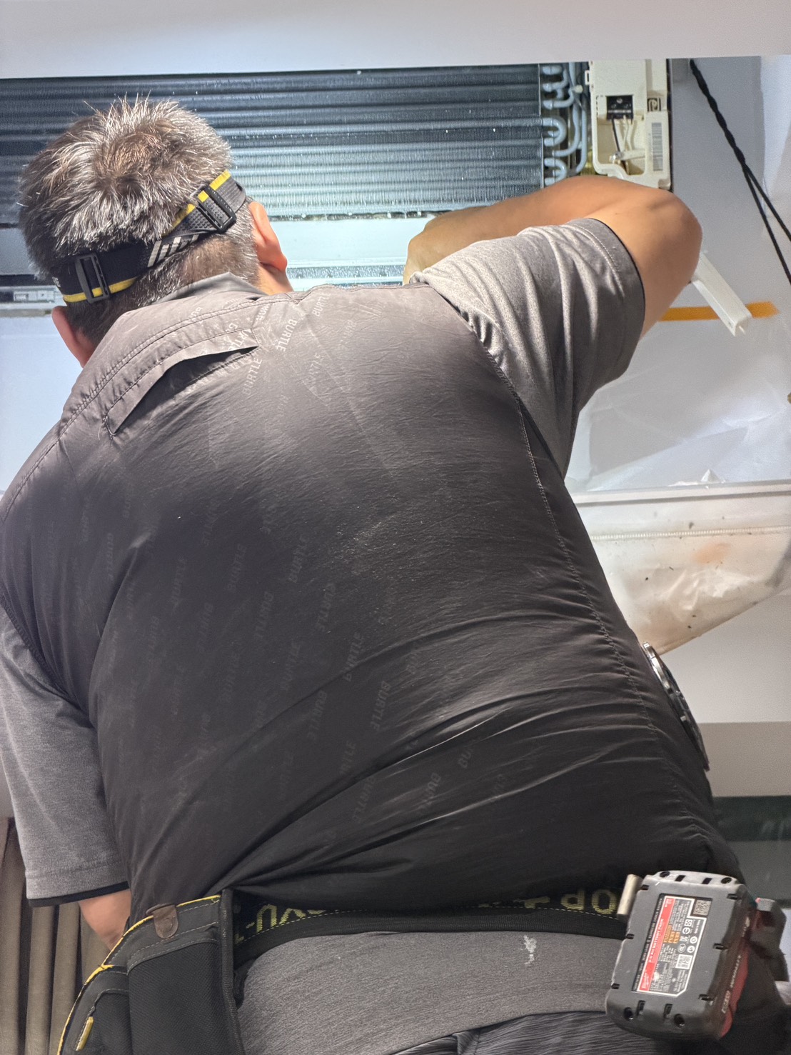 師傅冷氣清洗