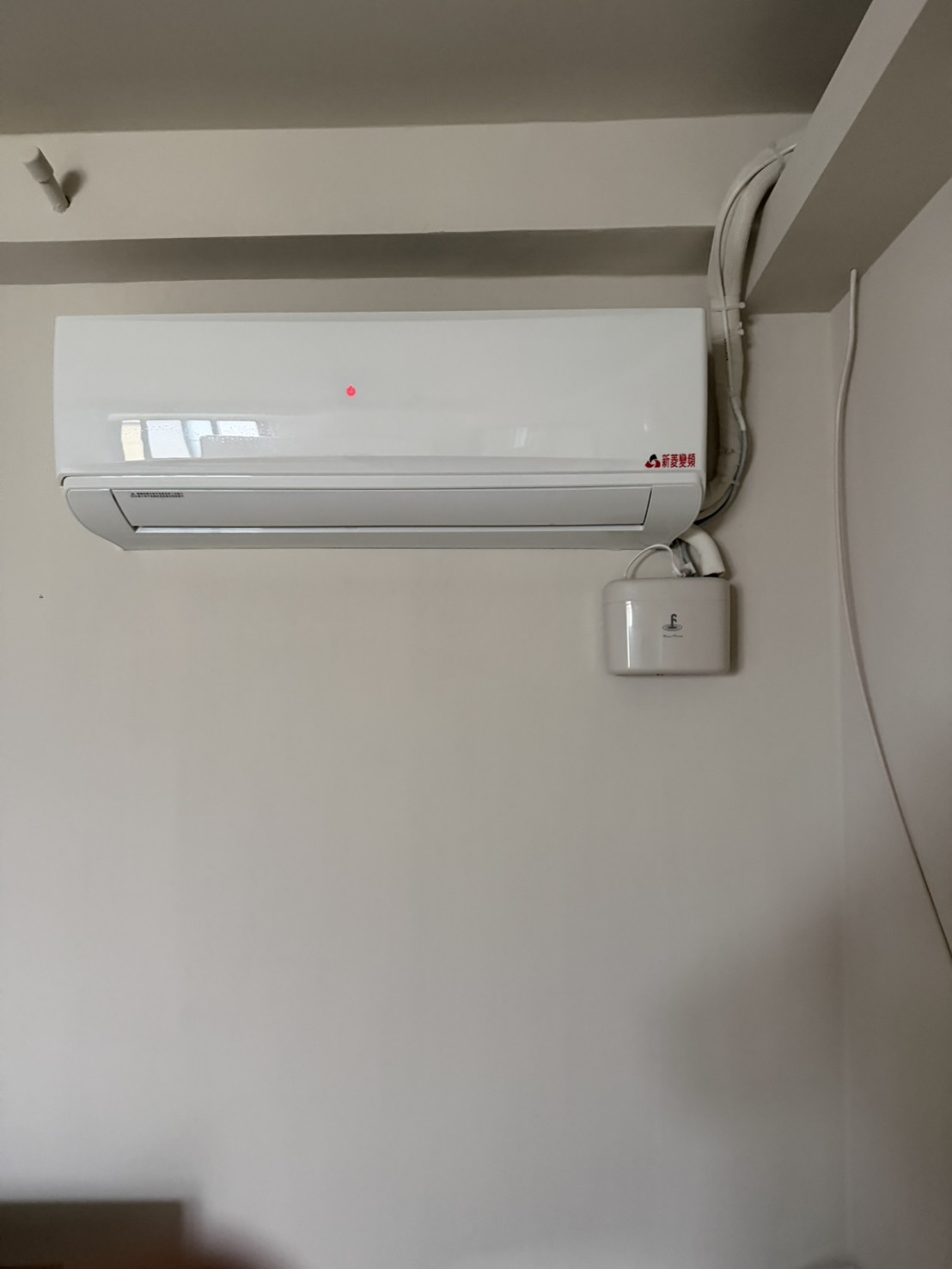 冷氣室內機照片